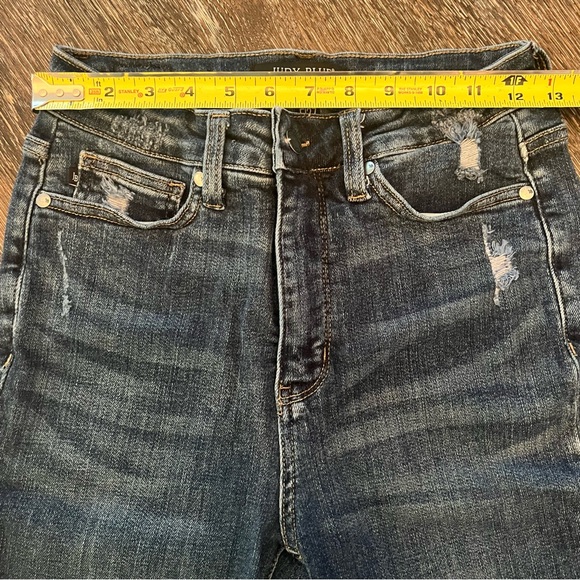 Judy Blue Distressed Medium Wash Denim Blue Jeans Size 5/27 - Picture 6 of 13